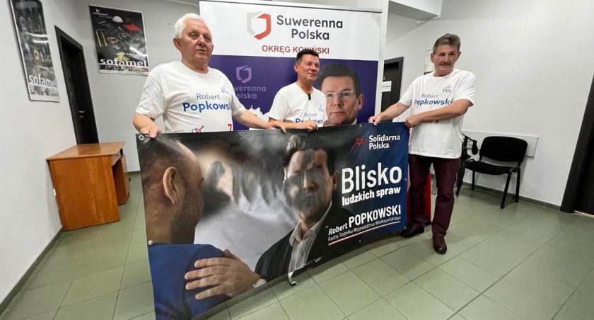 Banery i billboardy PIS zostały zniszczone