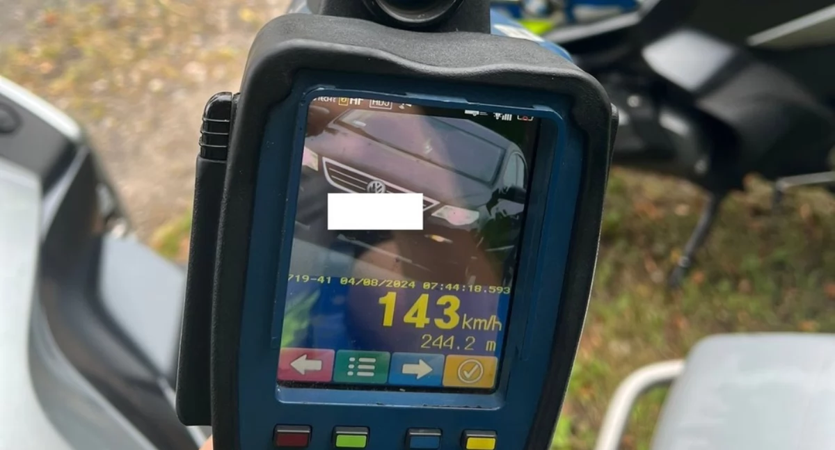 Kronika kryminalna, letni pirat pędził terenie zabudowany prędkością - zdjęcie, fotografia