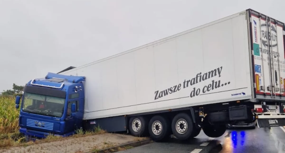 Wypadki drogowe, wpadł utrudnienia - zdjęcie, fotografia