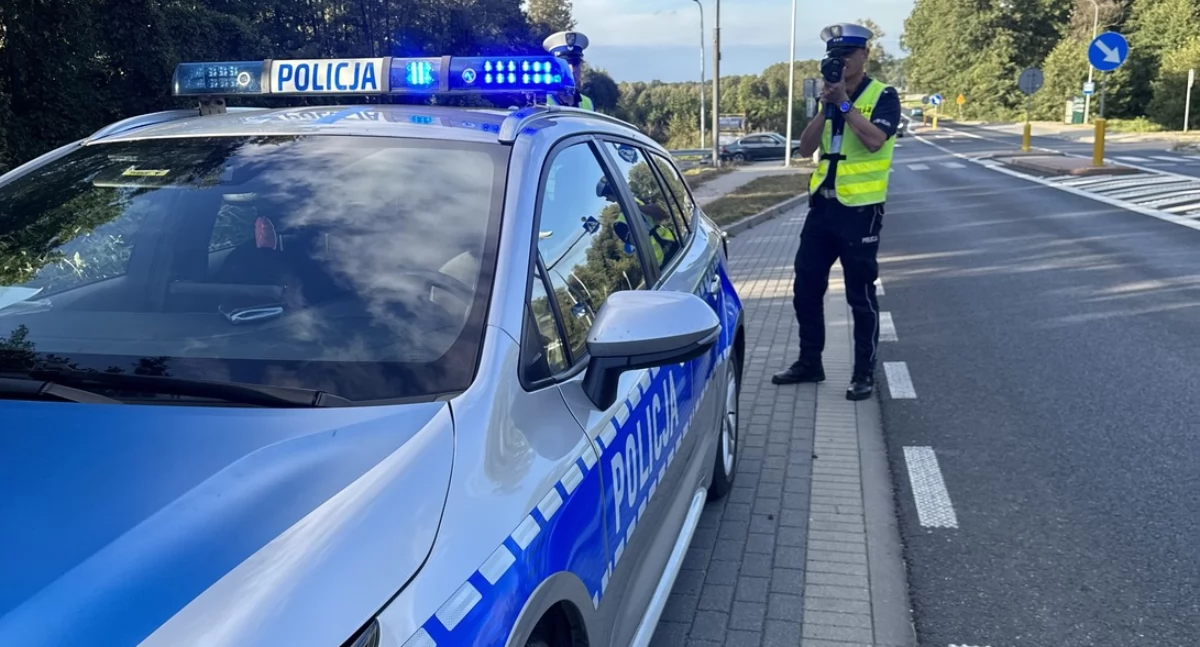 Kronika kryminalna, letni pirat obszarze zabudowanym pędził - zdjęcie, fotografia