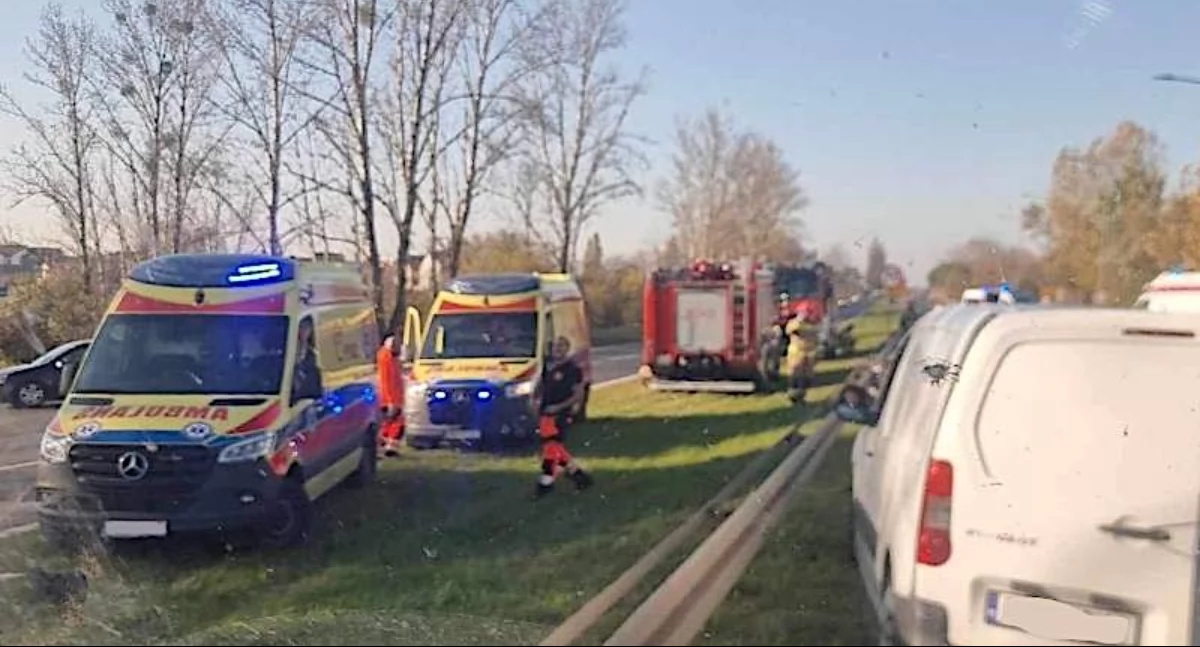 Wypadki drogowe, Wypadek trasie Warszawskiej - zdjęcie, fotografia