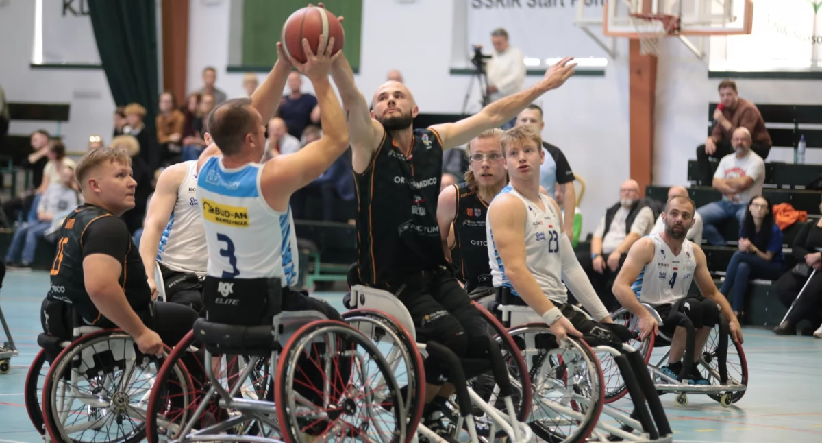 Koszykówka, Mustang Konin pokonał Scyzory Kielce - zdjęcie, fotografia