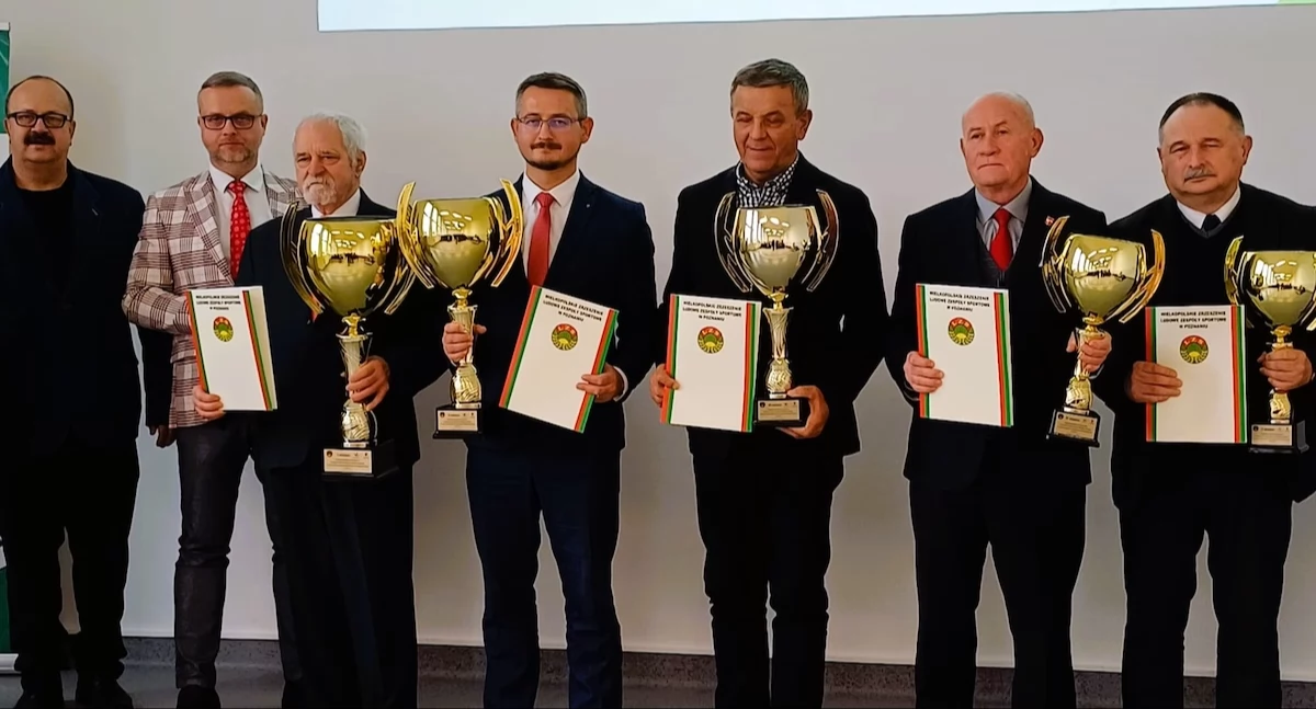 Atrakcje-Ciekawostki-Rekreacja, Powiat koniński nagrodzony współzawodnictwo sportowe turystyczne - zdjęcie, fotografia