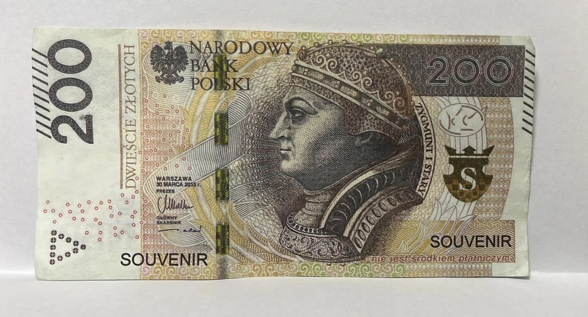 Kronika kryminalna, Kobieta zakupy chciała zapłacić fałszywym banknotem - zdjęcie, fotografia