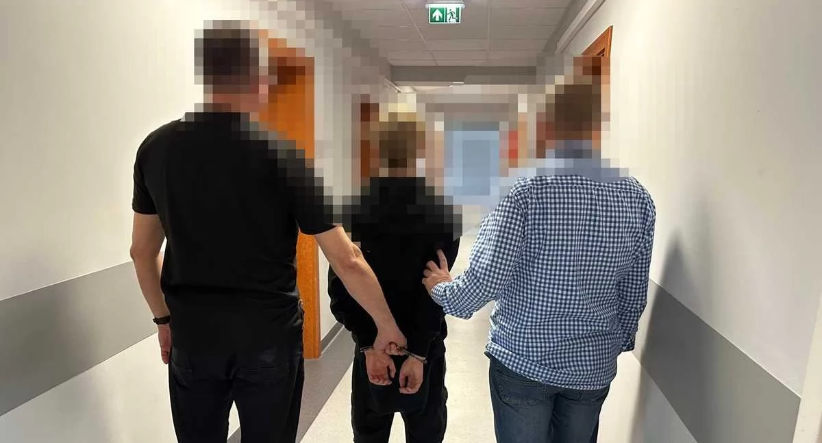 Wypadki drogowe, Mając blisko promila alkoholu latek spowodował kolizje - zdjęcie, fotografia