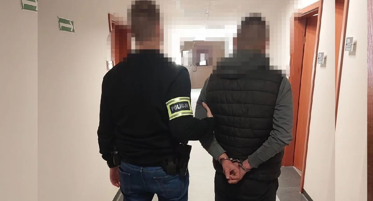 Kronika kryminalna, Pijany latek próbował uniknąć policyjnej kontroli - zdjęcie, fotografia