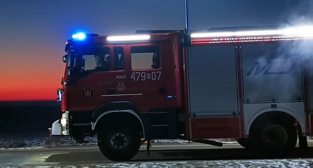 Wypadki drogowe, Zderzenie dwóch pojazdów osobowych miejscowości Kościelec - zdjęcie, fotografia