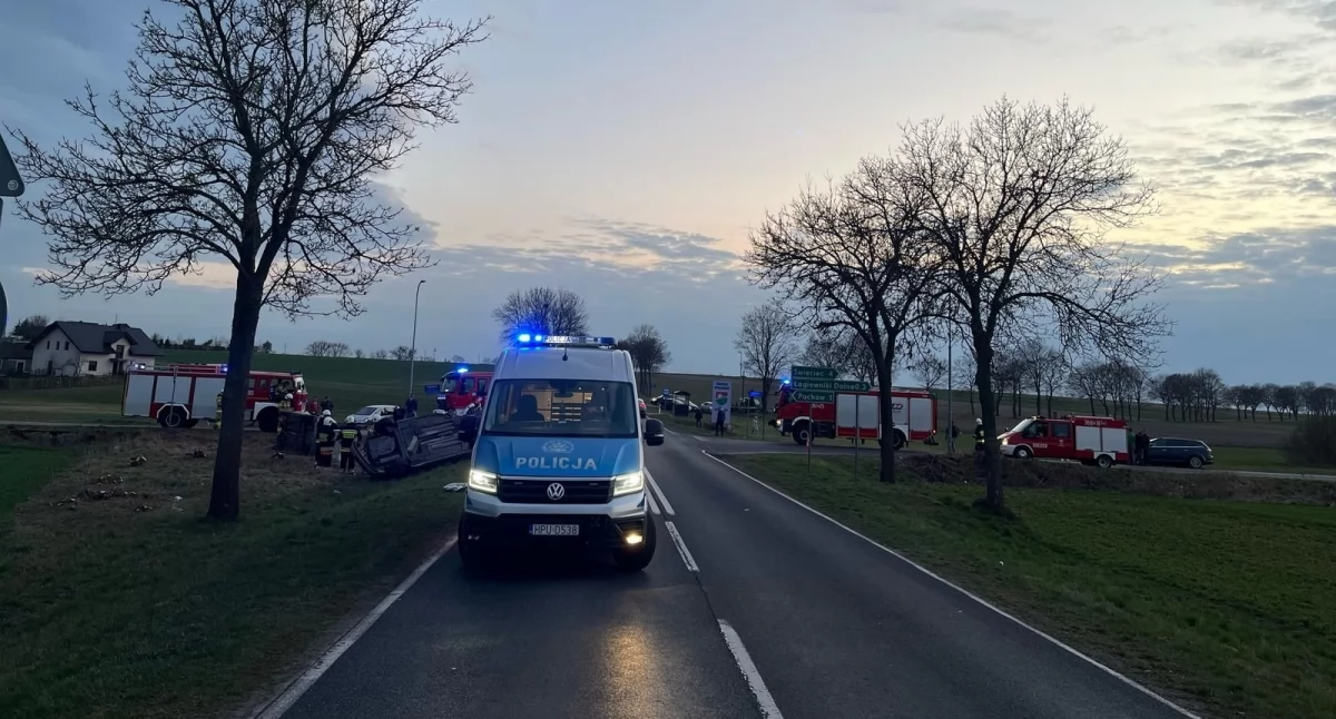 Wypadki drogowe, Wypadek miejscowości Pąchów - zdjęcie, fotografia