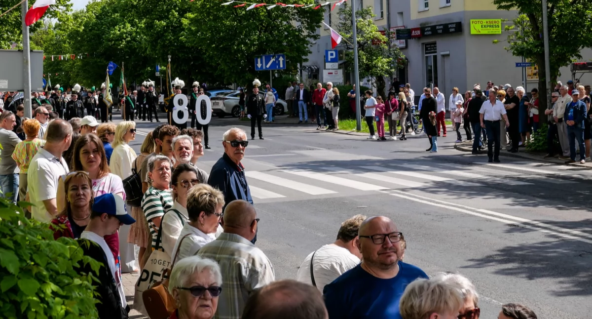 Atrakcje-Ciekawostki-Rekreacja, Wielka defilada „Twórcom Województwa Konińskiego” przeszła ulicami miasta - zdjęcie, fotografia