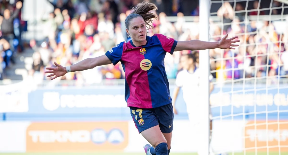Piłka Nożna, Pajor wyrównała historyczny rekord! Wychowanka Medyka Konin wśród legend Barcelony - zdjęcie, fotografia