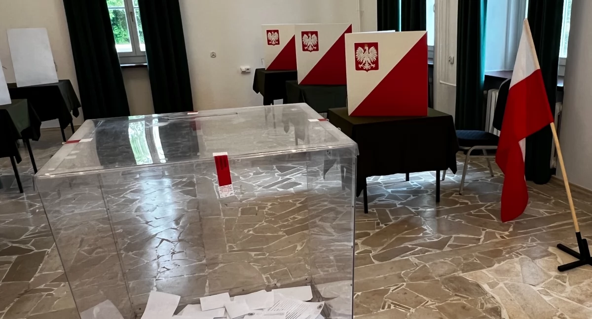 Wybory, Wybory prezydenckie frekwencja Koninie powiecie konińskim - zdjęcie, fotografia
