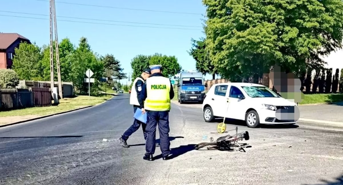 Wypadki drogowe, Wypadek skrzyżowaniu Kolskiej Kamiennej kobieta trafiła szpitala - zdjęcie, fotografia