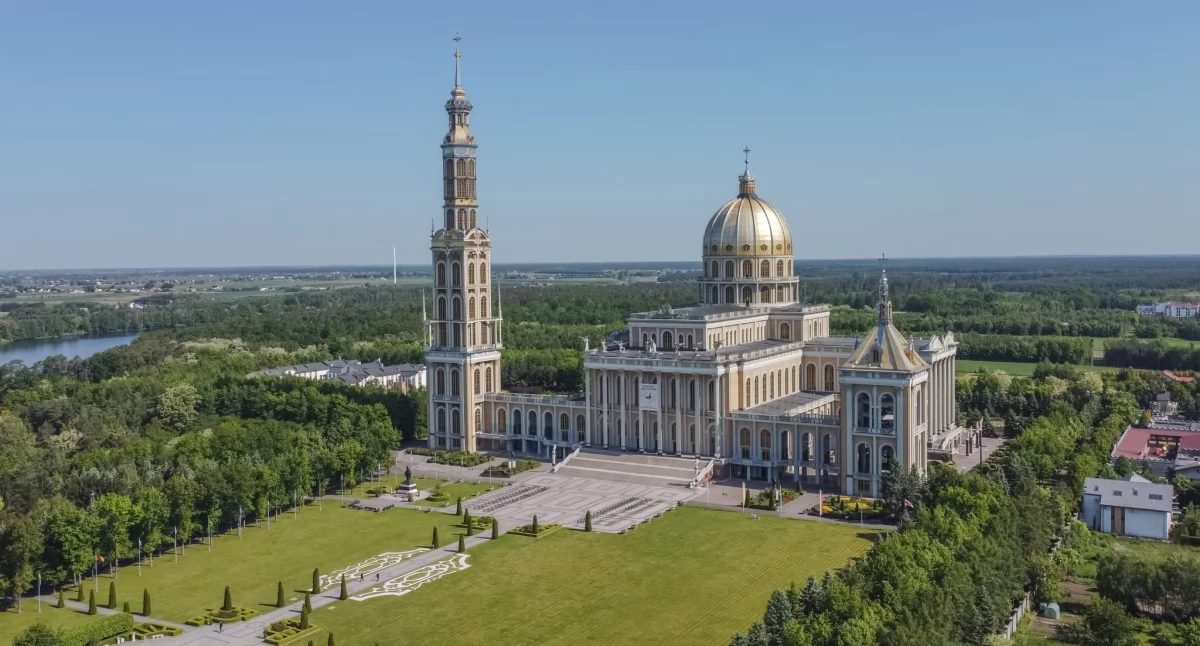 Kościół i religiua, rocznica poświęcenia bazyliki Licheniu Uroczystości najbliższą niedzielę - zdjęcie, fotografia