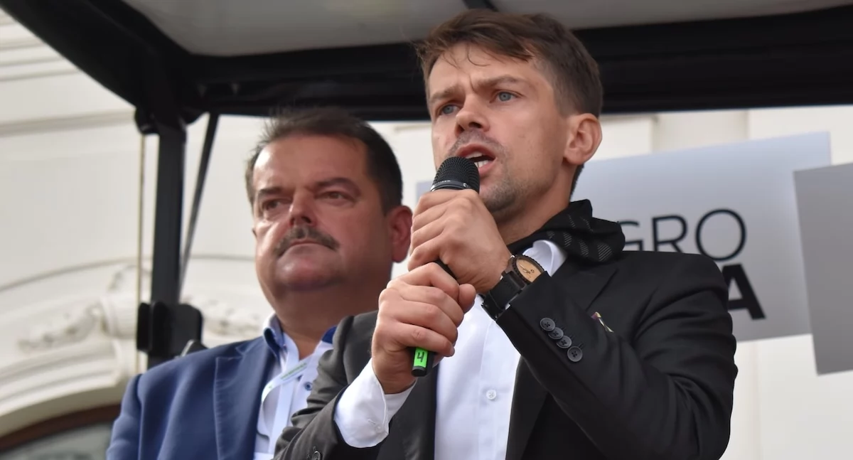 Partie i polityka, Michał Kołodziejczak odchodzi rządu “Dla trudny dzień” - zdjęcie, fotografia