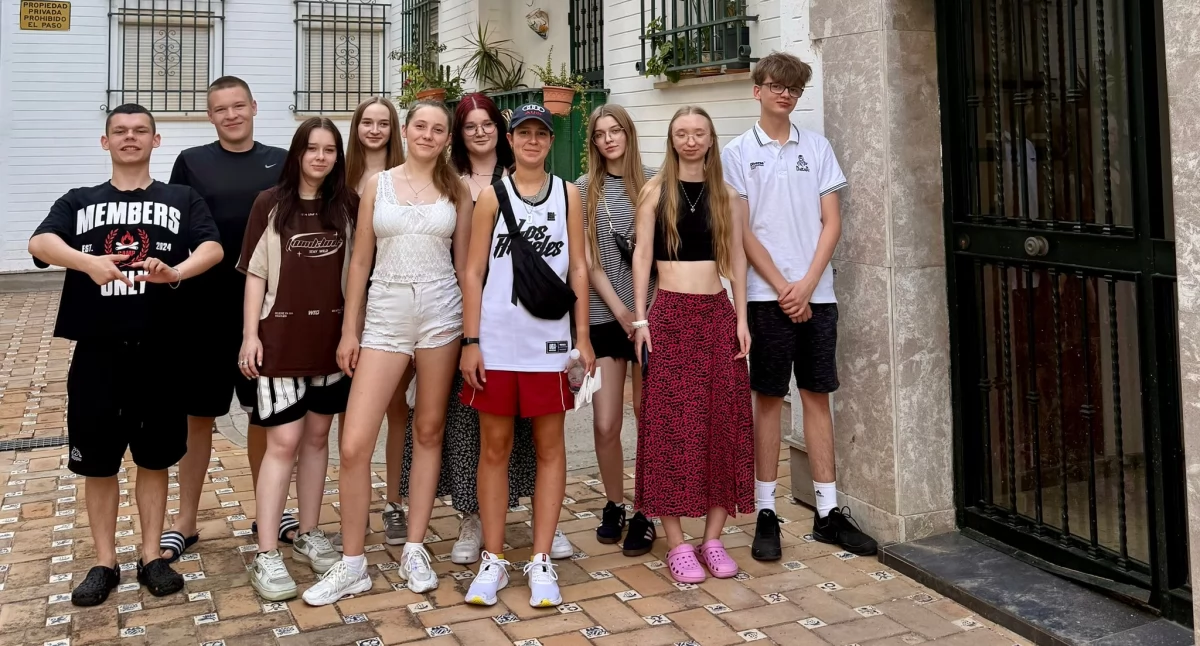 Atrakcje-Ciekawostki-Rekreacja, Uczniowie technikum Żychlinie zdobywają doświadczenie Sewilli - zdjęcie, fotografia