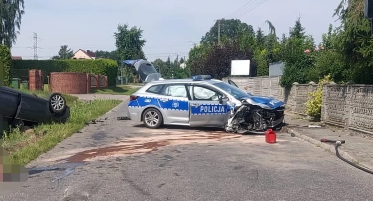 Kronika kryminalna, Pościg gminie Ślesin Kierowca Golfa uderzył radiowóz - zdjęcie, fotografia