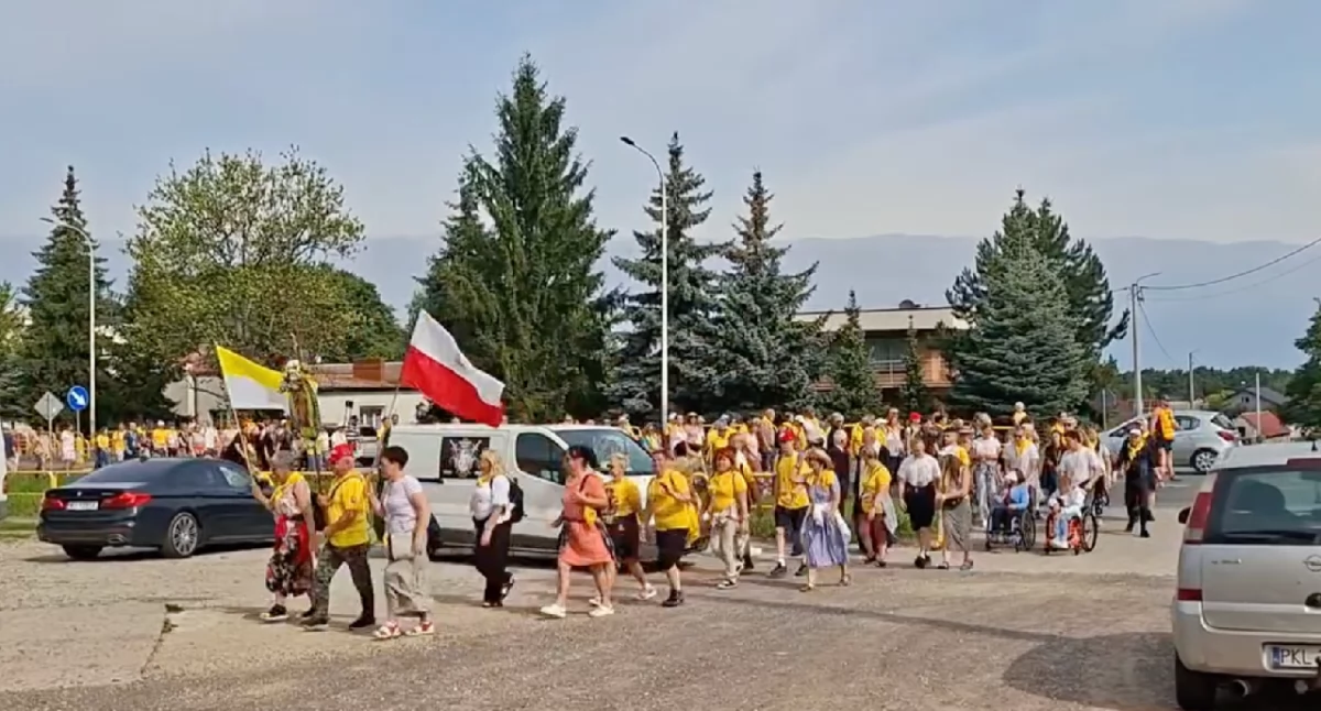 Kościół i religiua, Wyruszyła jubileuszowa Pielgrzymka Konińska Jasną Górę - zdjęcie, fotografia