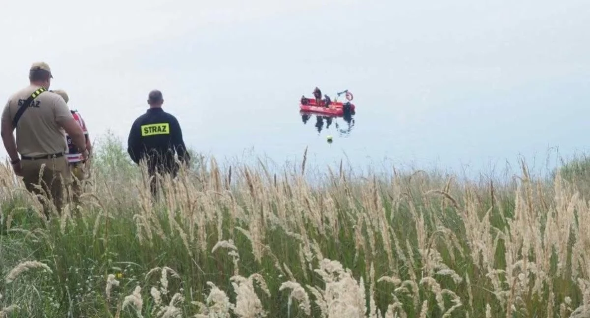 Atrakcje-Ciekawostki-Rekreacja, Tragedia Rusocicach zbiorniku wodnym odnaleziono samochód ciałami dwóch osób - zdjęcie, fotografia