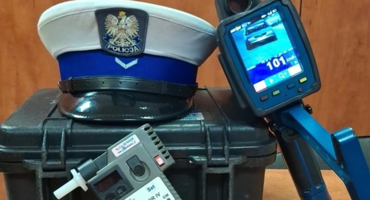 Kronika kryminalna, Dwóch kierowców zatrzymanych przez policję Jeden pijany drugi nadmierną prędkość - zdjęcie, fotografia
