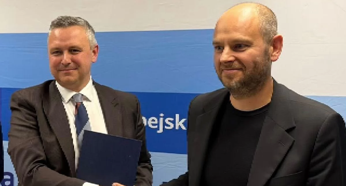 Atrakcje-Ciekawostki-Rekreacja, Wspólny bilet Koninie umowa podpisana! - zdjęcie, fotografia
