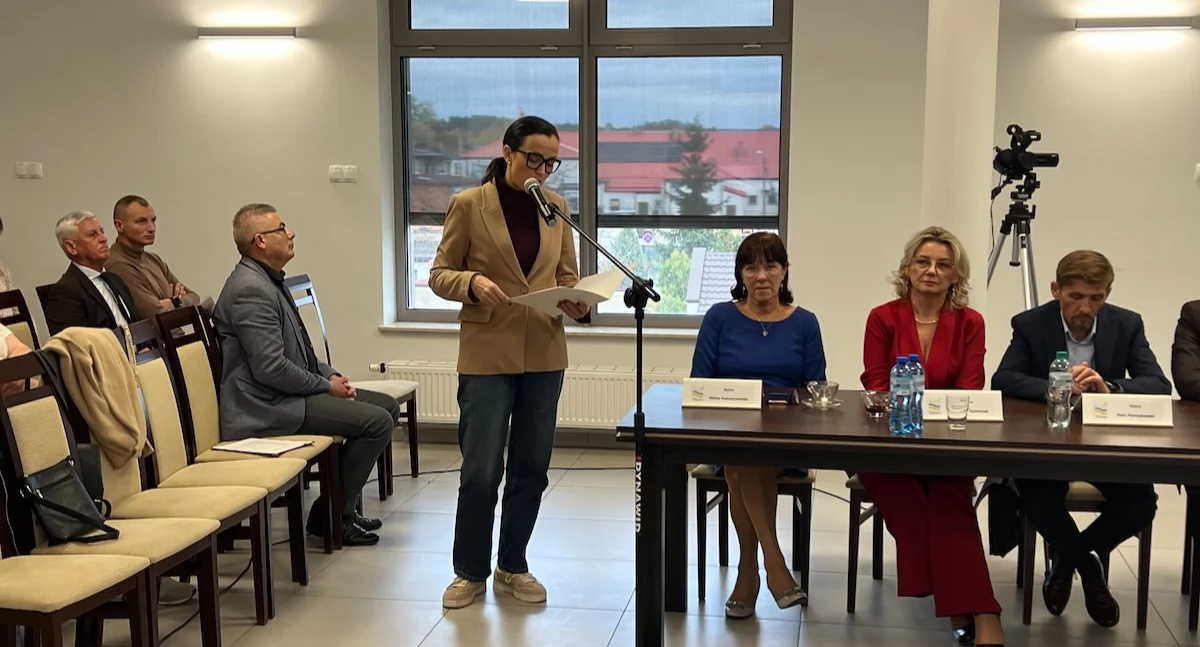 Atrakcje-Ciekawostki-Rekreacja, Radni Ślesinie przeciwko przekazaniu budynku parku Wąsoszach Fundacji PODAJ DALEJ - zdjęcie, fotografia