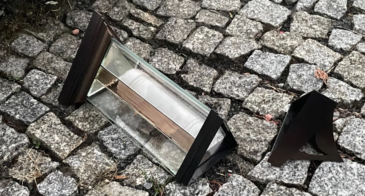 Atrakcje-Ciekawostki-Rekreacja, Cmentarz komunalny Koninie wichurze wygląda bitwie - zdjęcie, fotografia