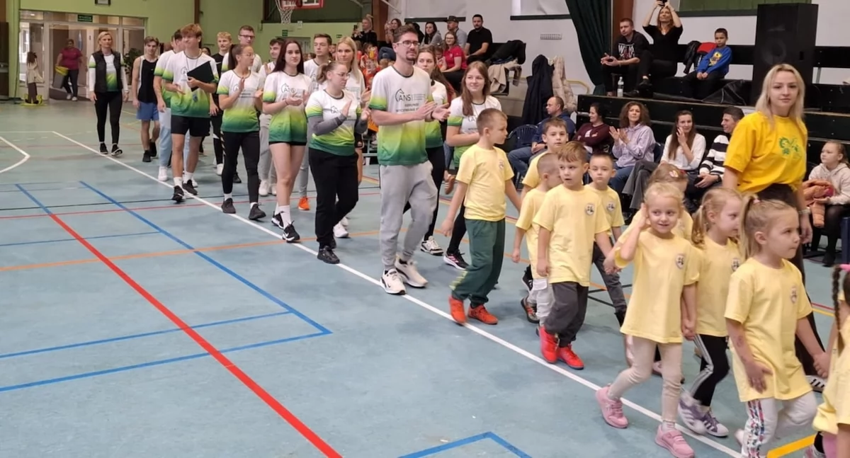 Atrakcje-Ciekawostki-Rekreacja, sportowcy konińskich przedszkoli rywalizowali eliminacjach Olimpiady Bolkiem Lolkiem - zdjęcie, fotografia