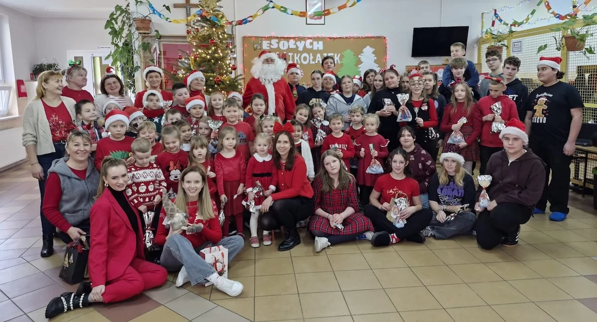 Atrakcje-Ciekawostki-Rekreacja, Magia Świąt szkołach przedszkolach gminy Stare Miasto jasełka kolędowanie wspólne działania - zdjęcie, fotografia