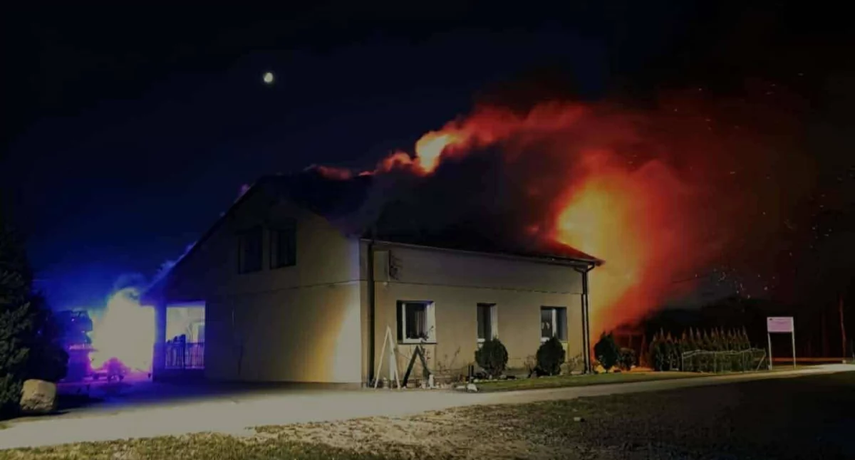 Pożary straż pożarna, Pożar Grochowach Wigilię Pięcioosobowa rodzina straciła głową - zdjęcie, fotografia