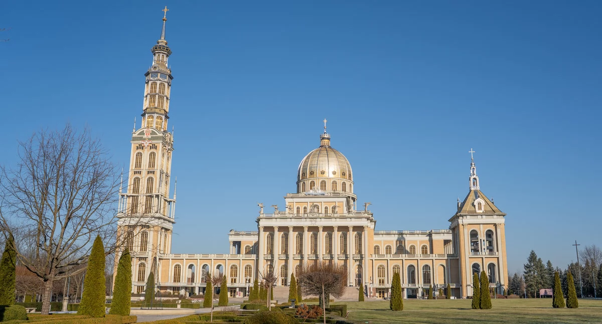 Kościół i religiua, Rocznica nadania tytułu Bazyliki Mniejszej Licheniu „Maryjnej Cudów” - zdjęcie, fotografia
