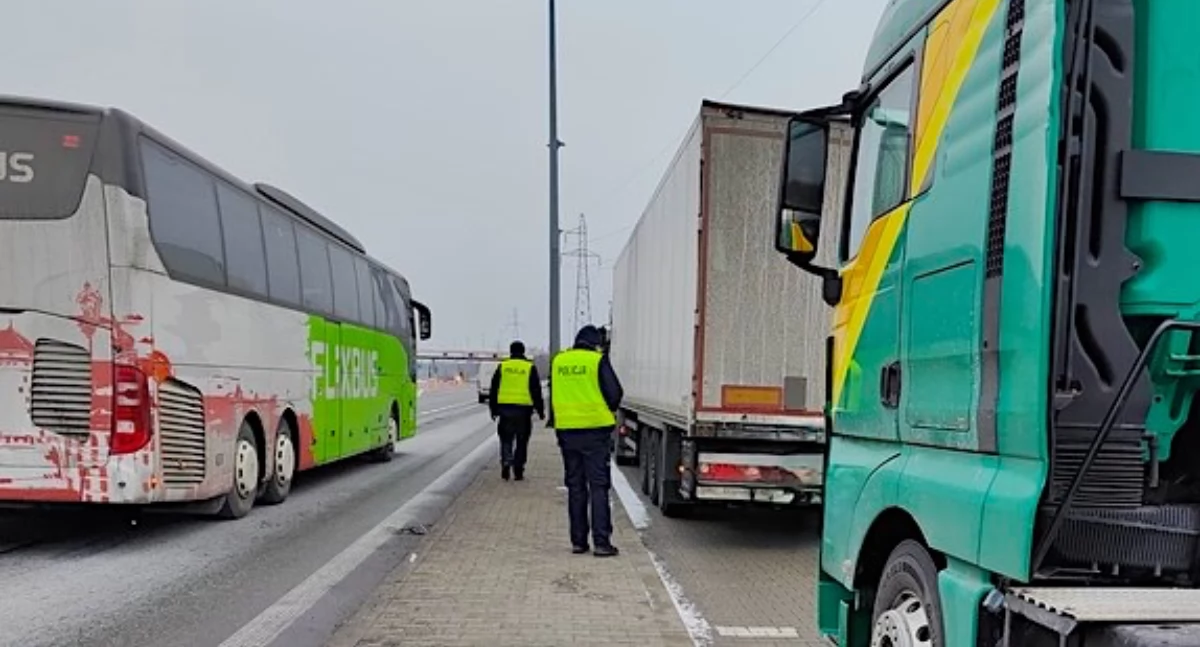 Komunikat Policji, Zakaz prowadzenia pojazdów zlekceważony Koninem latek zatrzymany ciężarówką Iveco Rejonowy Koninie wydał surowy wyrok - zdjęcie, fotografia