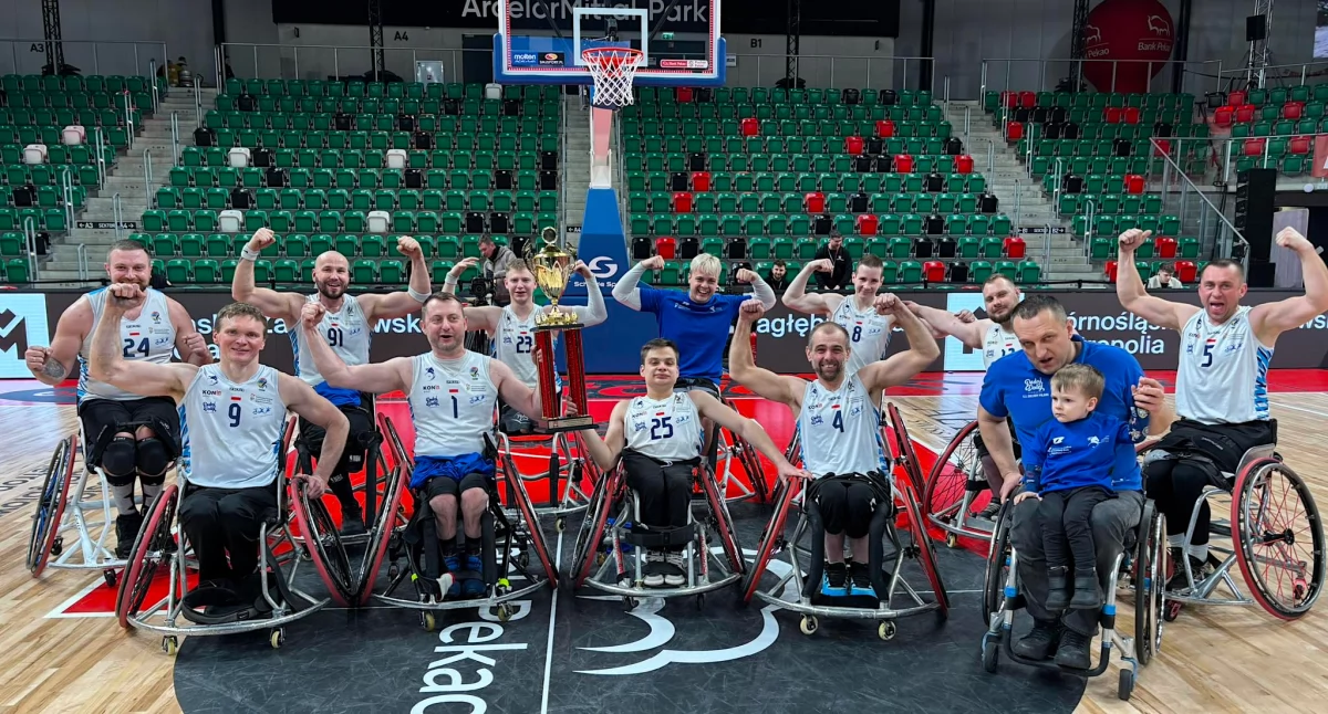 Koszykówka, Mustang Konin Superpuchar Polski koszykarze wózkach Konina rozbili Scyzory Kielce - zdjęcie, fotografia