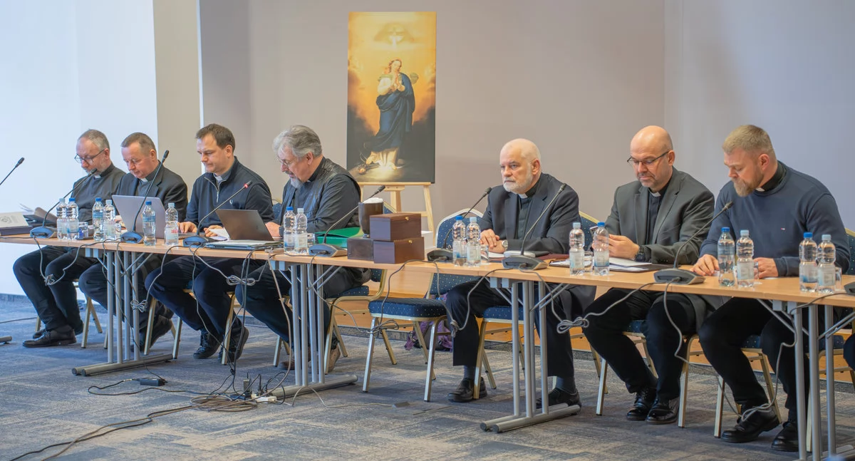 Kościół i religiua, Kapituła Prowincjalna Marianów Licheniu sprawozdanie rozeznawanie przyszłości Zgromadzenia - zdjęcie, fotografia