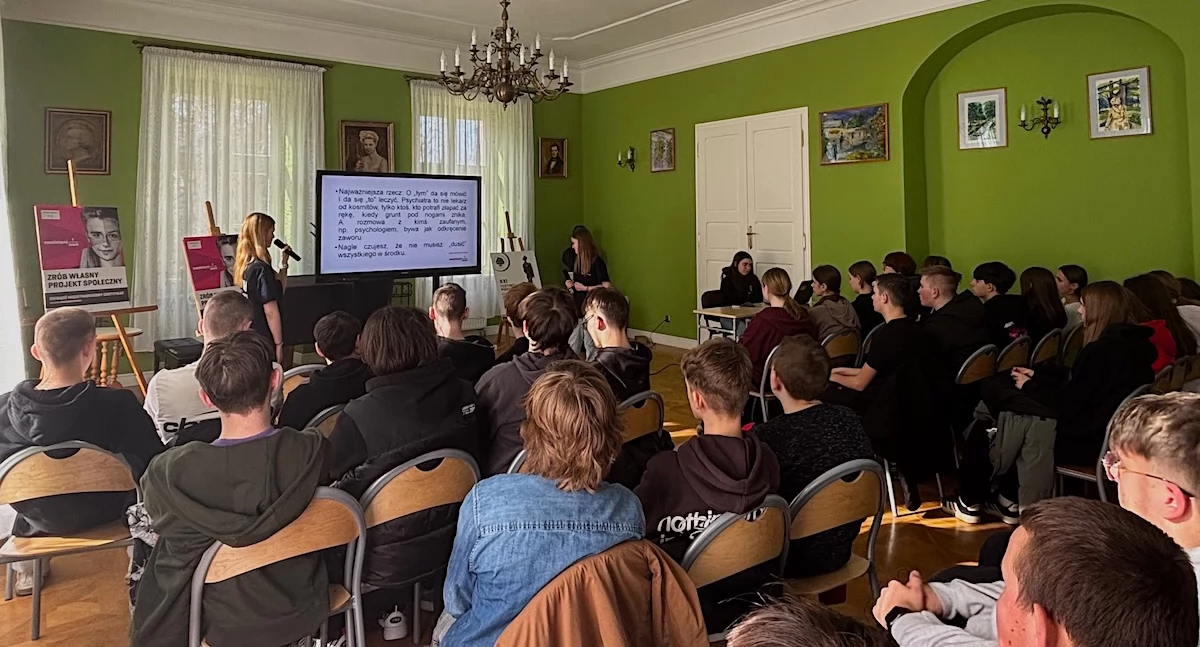 Atrakcje-Ciekawostki-Rekreacja, „Akceptuj! oceniaj!” projekt uczennic Żychlina szkołach Konina regionu - zdjęcie, fotografia