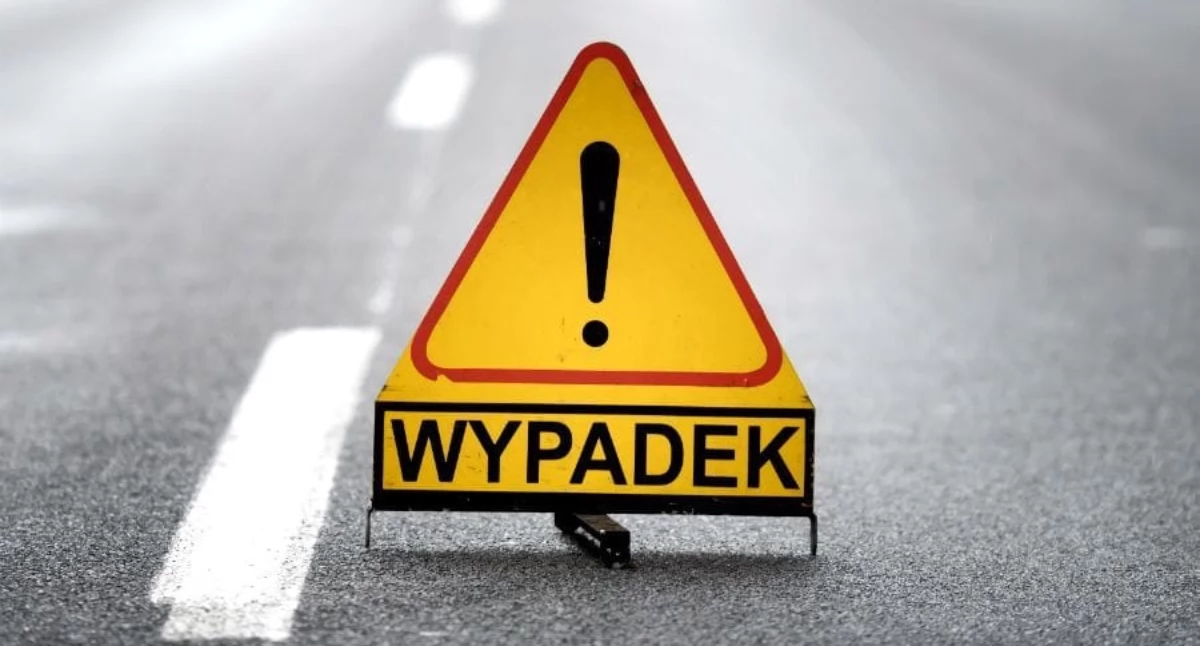 Wypadki drogowe, kolizje drogowe Honoratce ciągu kilkunastu minut kierowcy ciężarówek ukarani mandatami - zdjęcie, fotografia