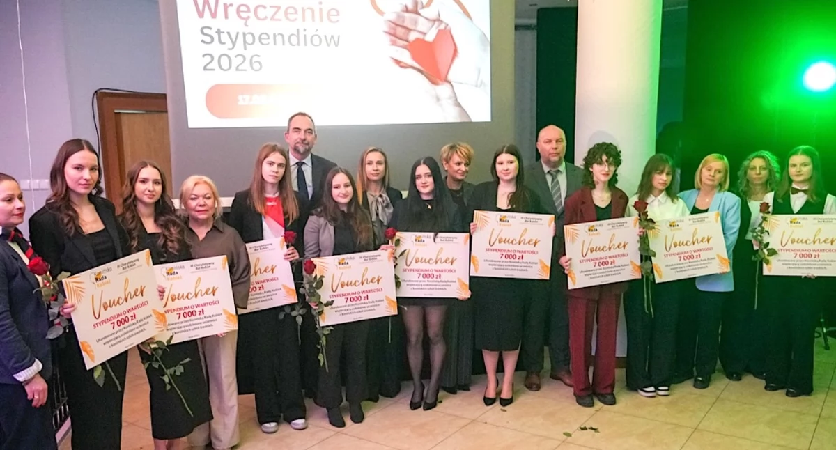 Edukacja, Rekordowe stypendia młodych talentów Konina uczennic otrzymało Konińskiej Kobiet - zdjęcie, fotografia