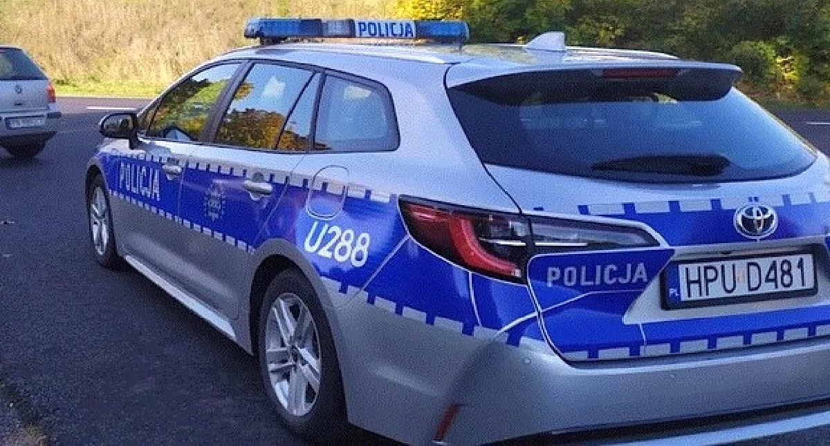 Kronika kryminalna, Policjant Konina czasie wolnym zatrzymał dwóch złodziei sklepowych uratował towar - zdjęcie, fotografia