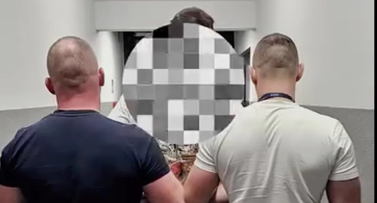 Kronika kryminalna, Szybka reakcja policjantki służbie latek zatrzymany kradzież obuwia posiadanie amfetaminy Turku - zdjęcie, fotografia