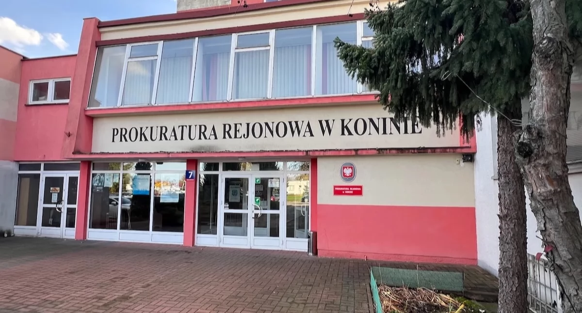 Sądy, Konin latek tymczasowo aresztowany Śledczy badają kontakty nieletnią sieci - zdjęcie, fotografia