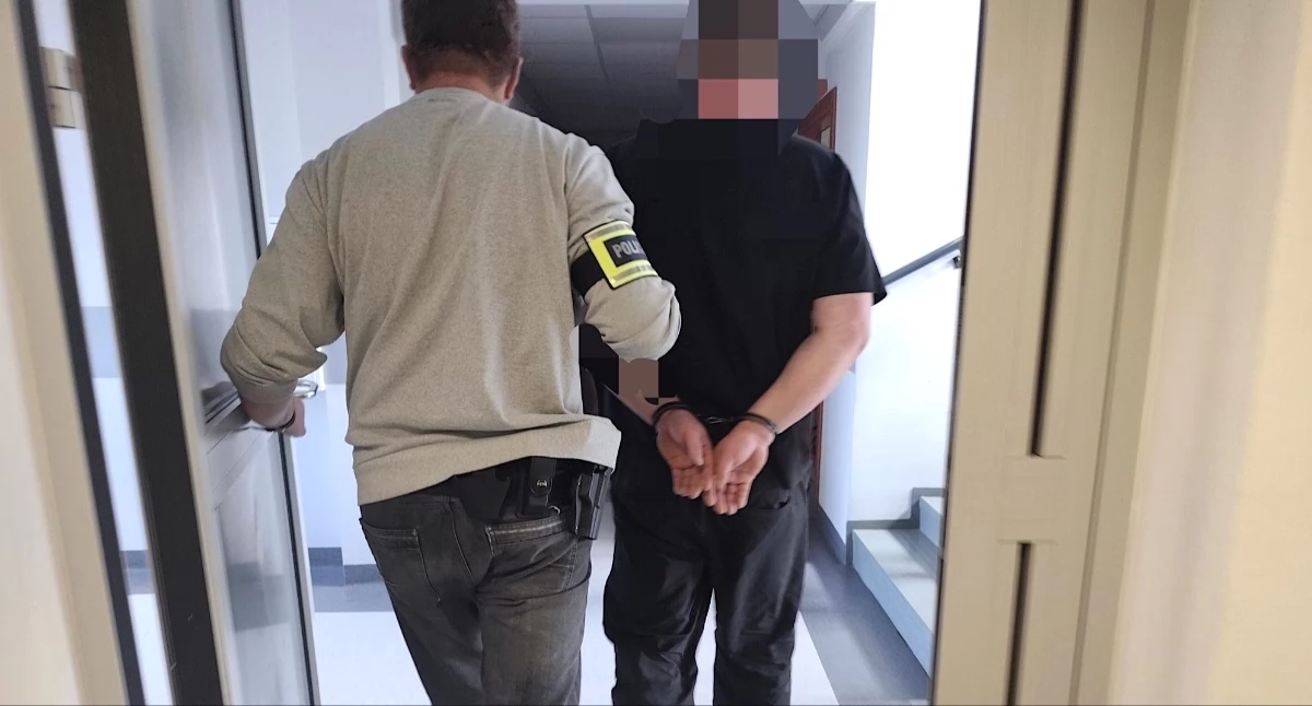 Kronika kryminalna, Kradł sklepach terenie Konina powiatu latek zatrzymany - zdjęcie, fotografia