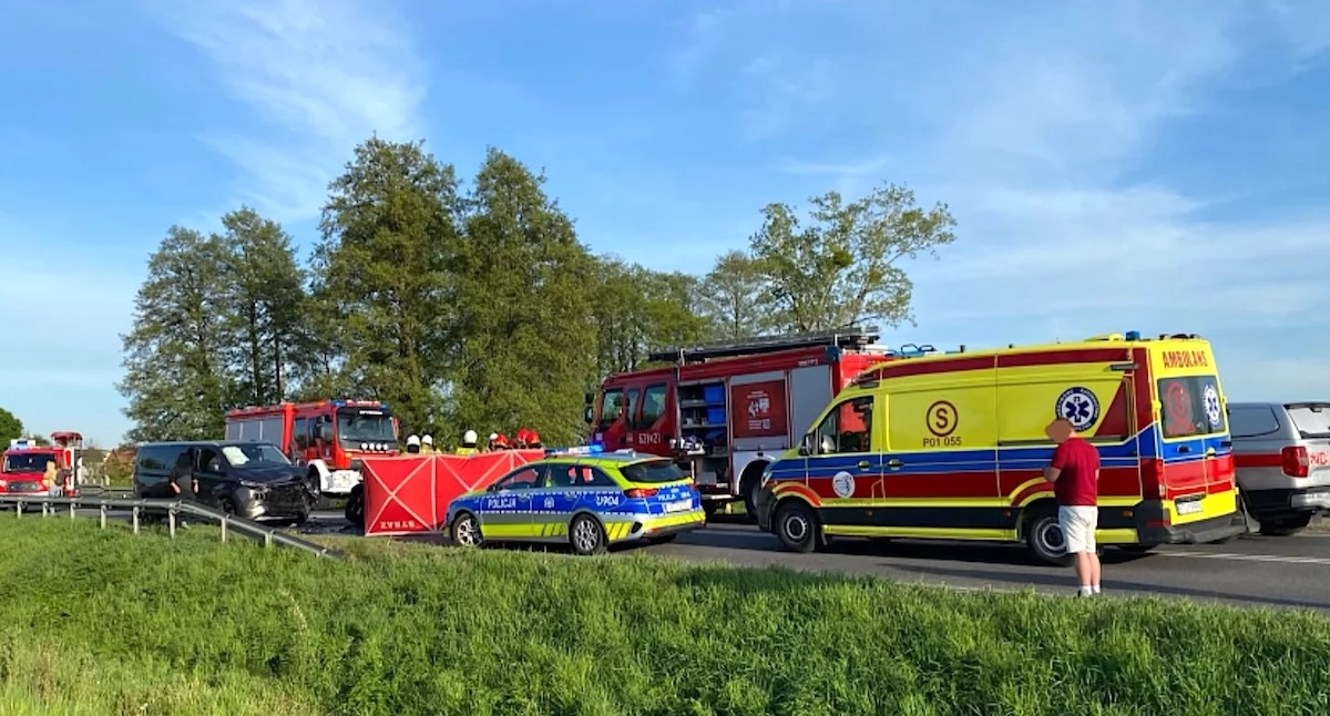Groźny wypadek na DK72 w Przykonie   fot. OSP Przykona