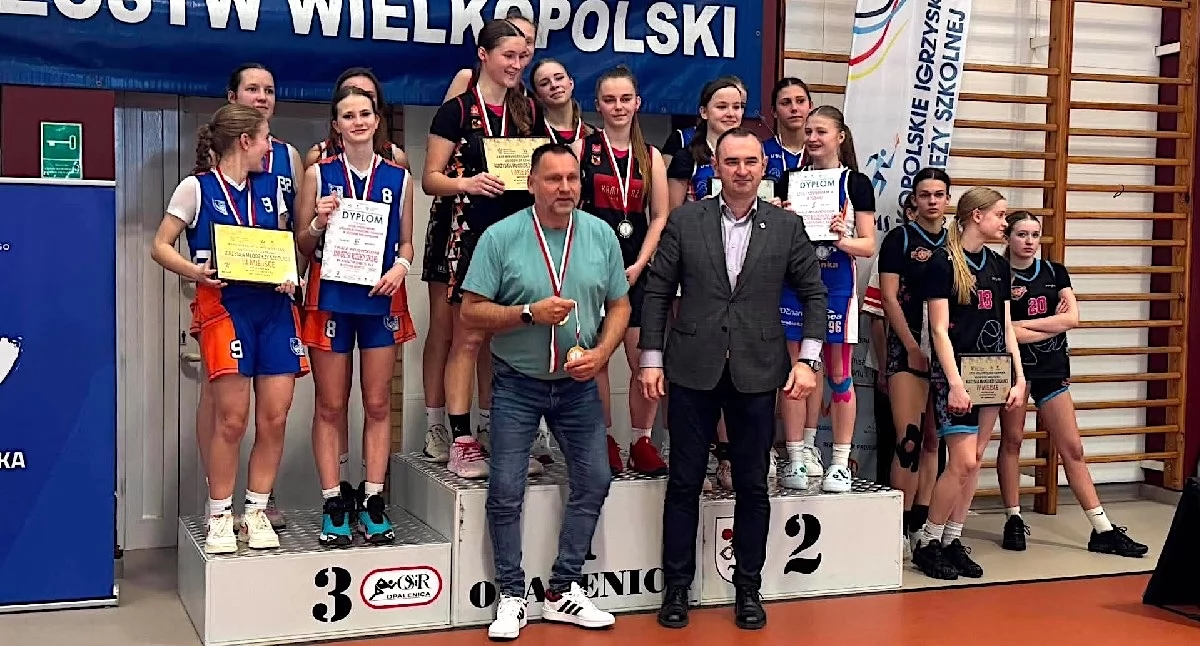 Koszykówka, Konin ścisłej czołówce Wielkopolski Czwarte miejsce finale koszykówki - zdjęcie, fotografia