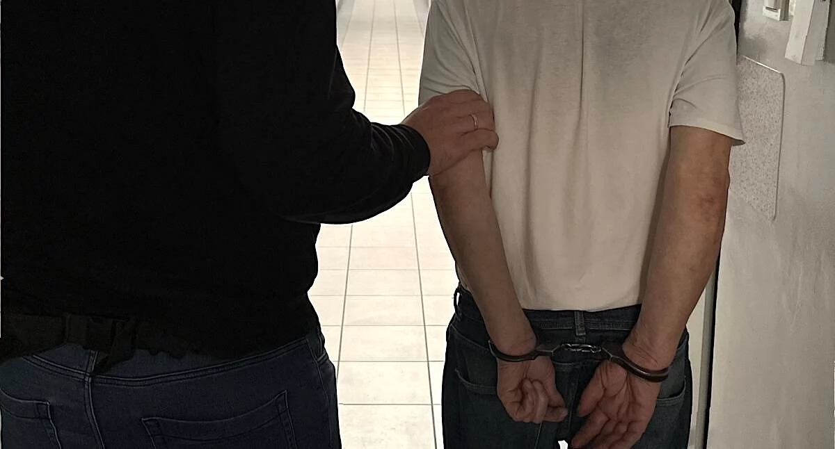 Kronika kryminalna, Wielka obława Koninie powiecie Policja zatrzymała pięć osób poszukiwanych przez sądy - zdjęcie, fotografia