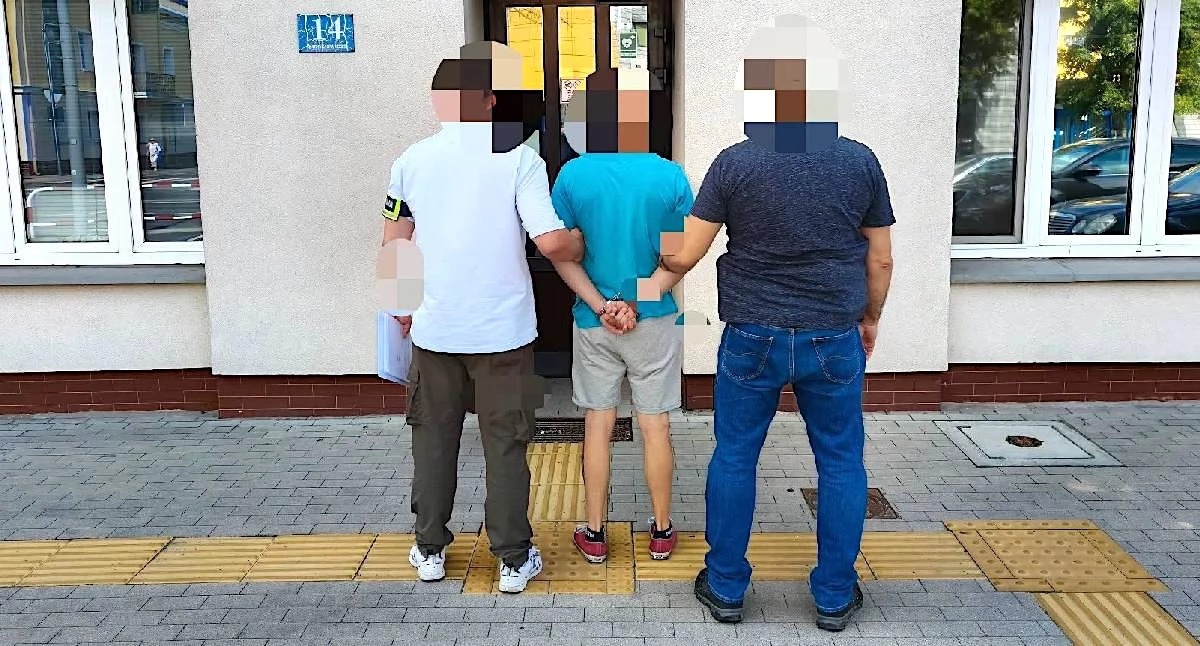 Kronika kryminalna, Blisko pół kilograma narkotyków zabezpieczone latek trafił aresztu - zdjęcie, fotografia