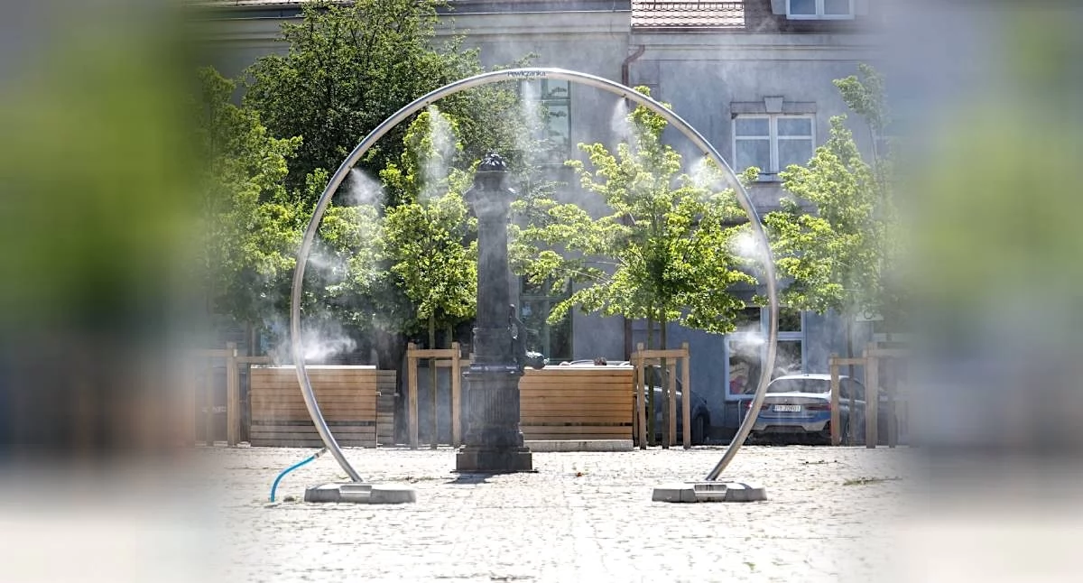 Atrakcje-Ciekawostki-Rekreacja, Upały Koninie Sprawdź gdzie działają kurtyny wodne miejskie poidełka - zdjęcie, fotografia