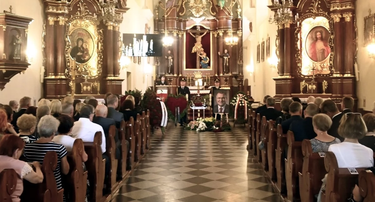 Odeszli od nas - wspomnienia, Konin pożegnał Józefa Nowickiego Byłego prezydenta wspominali gospodarza człowieka bliskiego mieszkańcom - zdjęcie, fotografia