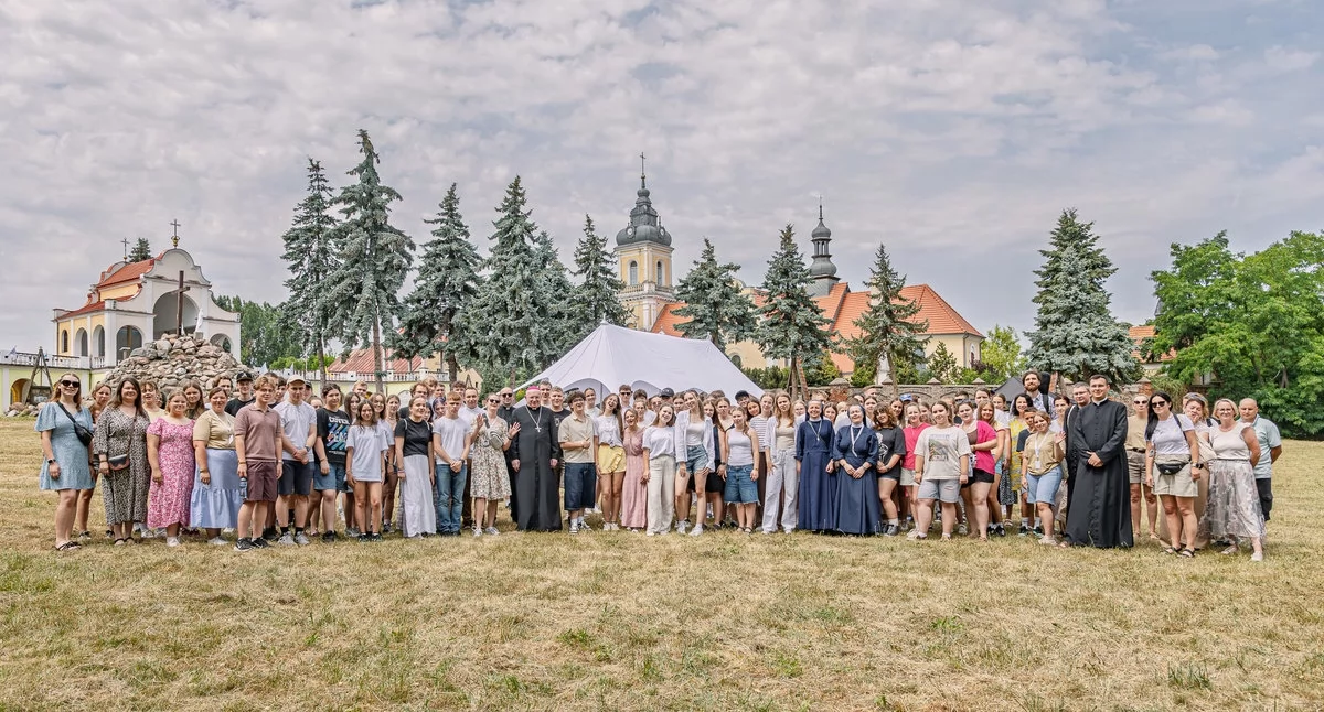 Atrakcje-Ciekawostki-Rekreacja, młodych namiotami Skulsku Ruszył Campus Miriam pełen modlitwy muzyki inspirujących spotkań - zdjęcie, fotografia