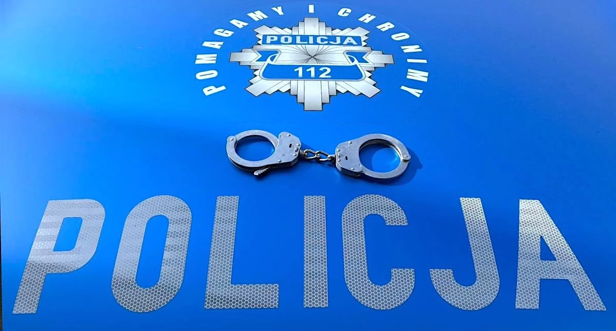 Kronika kryminalna, latek zatrzymany jazdę alkoholu Policja zabezpieczyła samochód - zdjęcie, fotografia