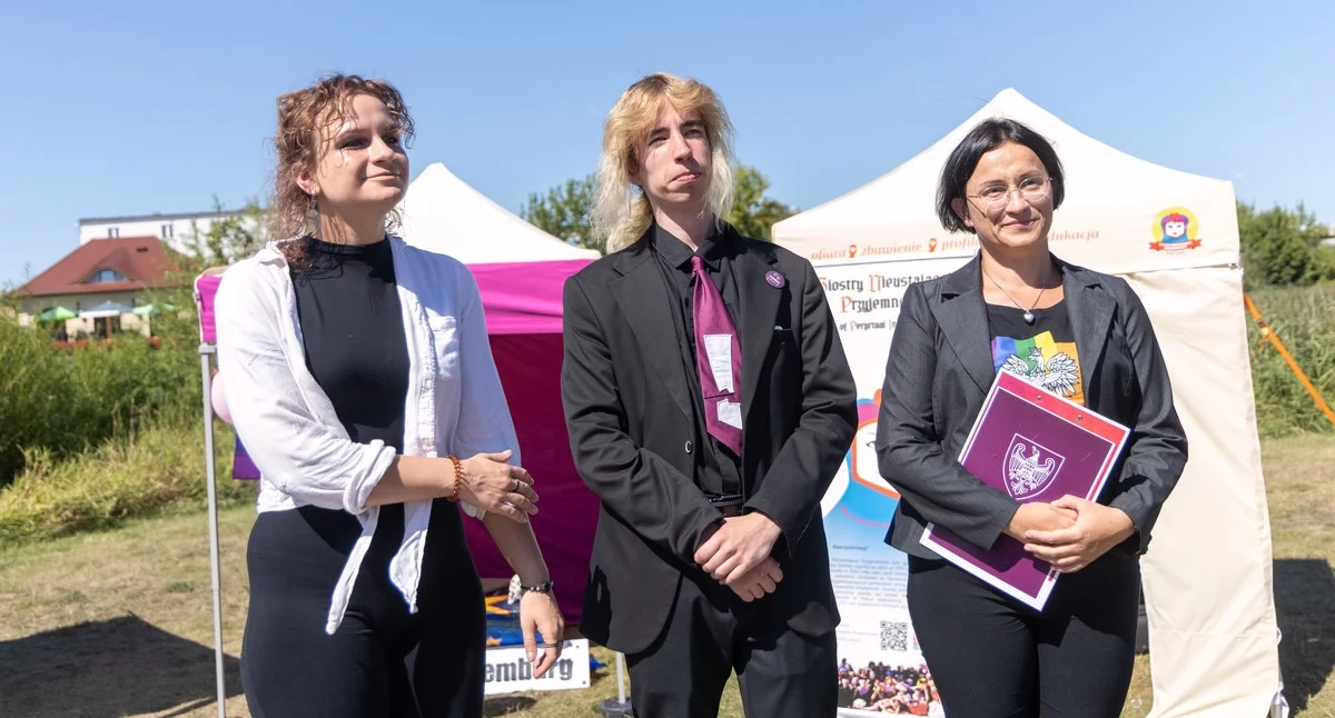 Atrakcje-Ciekawostki-Rekreacja, „Tęczowe Lato” Koninie Piknik Równości pytania stanowisko miasta sprawie małżeństw jednopłciowych - zdjęcie, fotografia