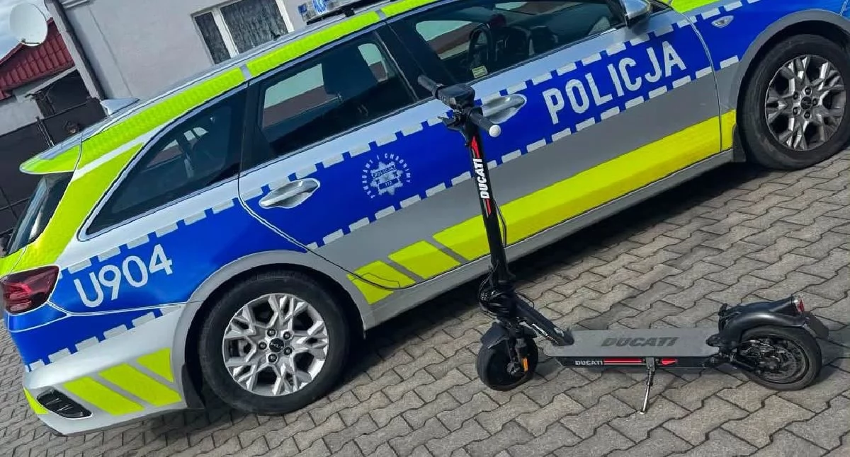 Komunikat Policji, Policja skontrolowała rowerzystów użytkowników hulajnóg Wykryto nieprawidłowości - zdjęcie, fotografia